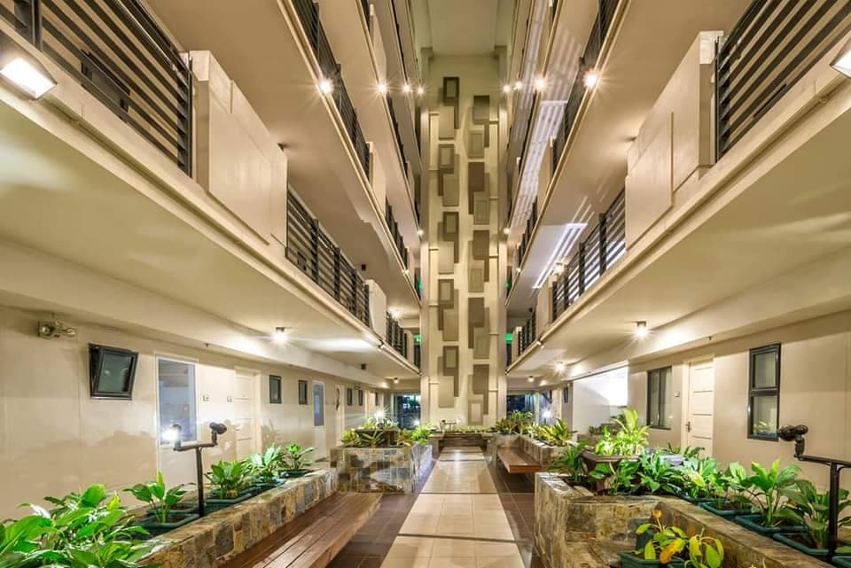 ASTRA TOWER PRISMA RESIDENCES 1 BR FOR SALE WITH INCOME — photo 2 of 3