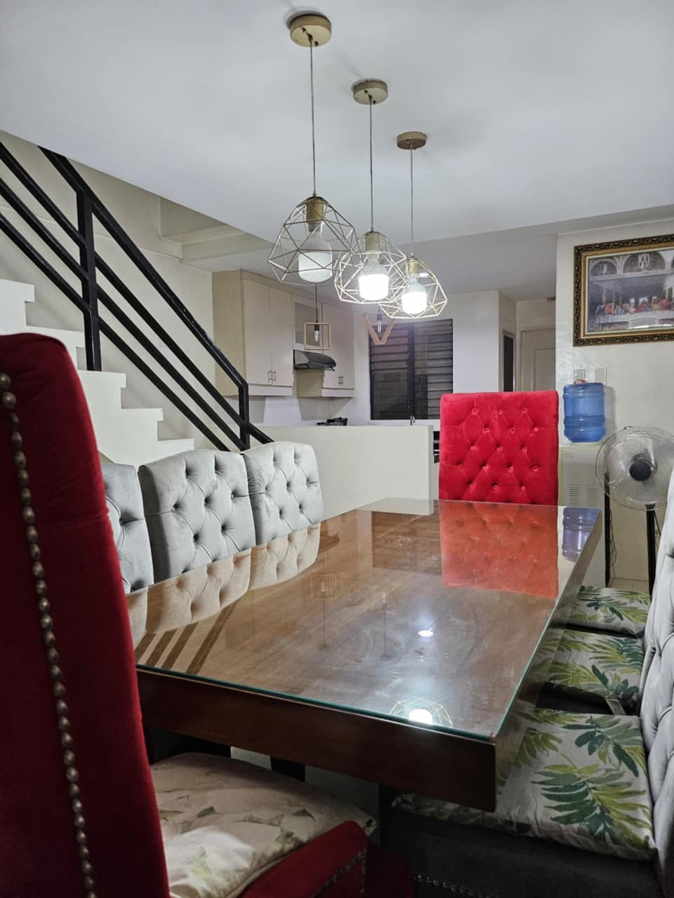 3-STY TOWNHOUSE FOR SALE IN PROJ 6 QUEZON CITY - Image 4 of 5